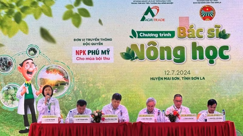 Các chuyên gia chia sẻ tại chương trình "Bác sĩ Nông học".