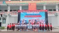 Hơn 200 học sinh tiểu học được tặng mũ bảo hiểm đạt chuẩn 