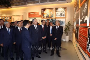 Tổng Bí thư, Chủ tịch nước Tô Lâm thăm, làm việc tại Trường Đảng Trung ương Đảng Cộng sản Trung Quốc