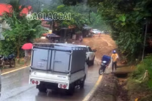 Quốc lộ 4D: Trạm thu phí BOT Lào Cai - Sa Pa tạm dừng hoạt động do sạt lở