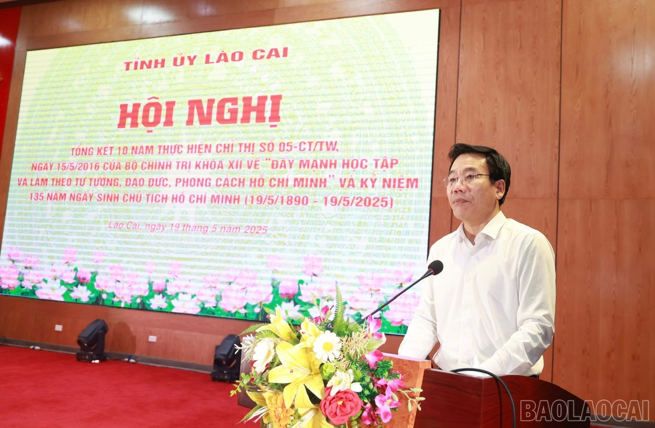 Trưởng Ban Tuyên giáo và Dân vận Tỉnh ủy Dương Đức Huy phát biểu bế mạc hội nghị. baolaocai-br_ec31d3361116a448fd07.jpg