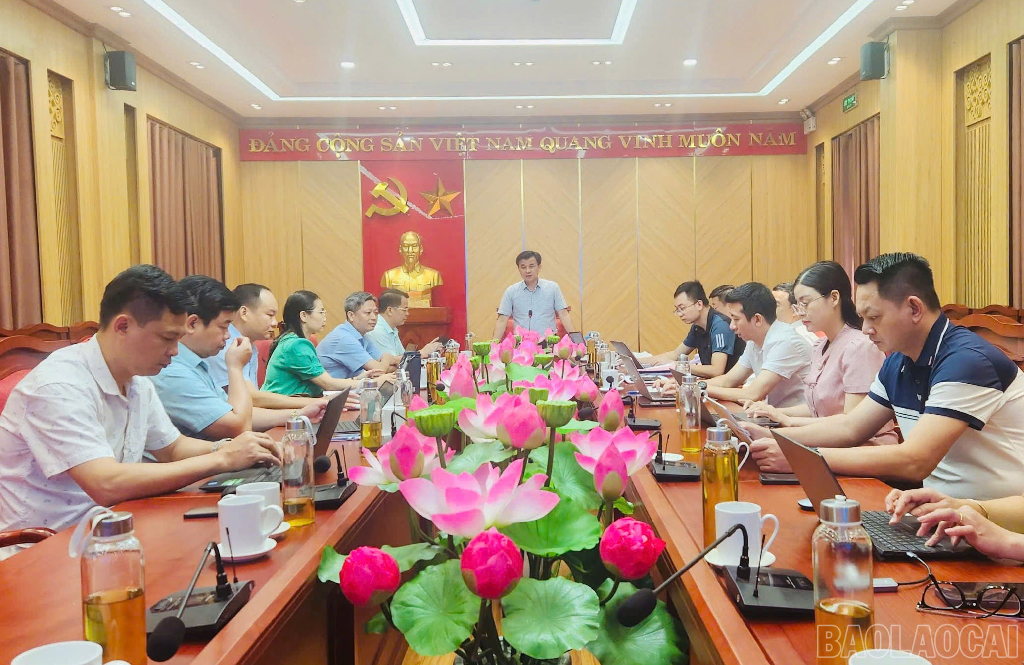 Các xã, phường mới tập trung triển khai các nhiệm vụ trọng tâm. baolaocai-br_777dd0297b60cc3e9571.jpg