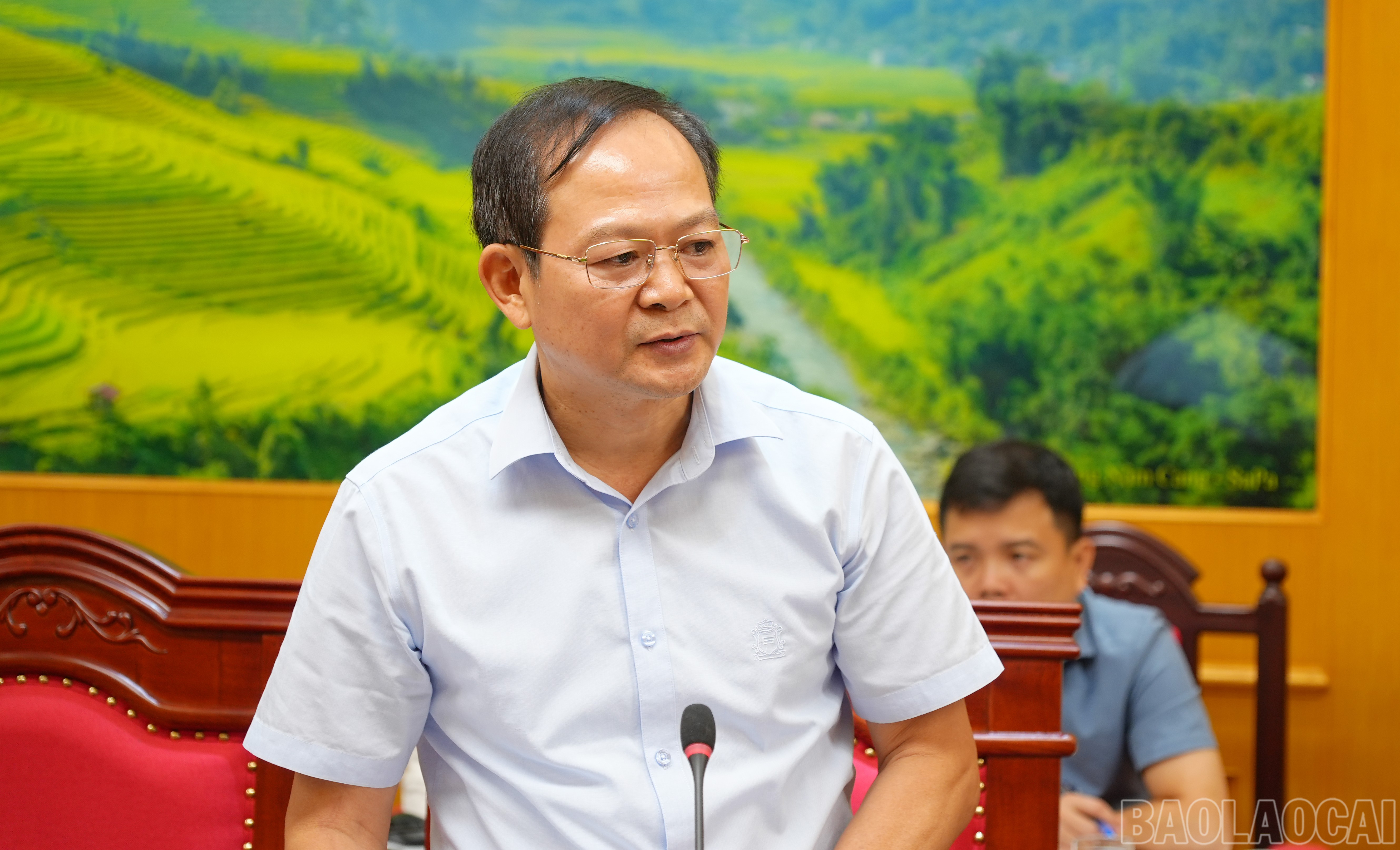 Thường trực Đảng ủy xã Xuân Quang báo cáo tại buổi làm việc. baolaocai-br_dsc04831.jpg