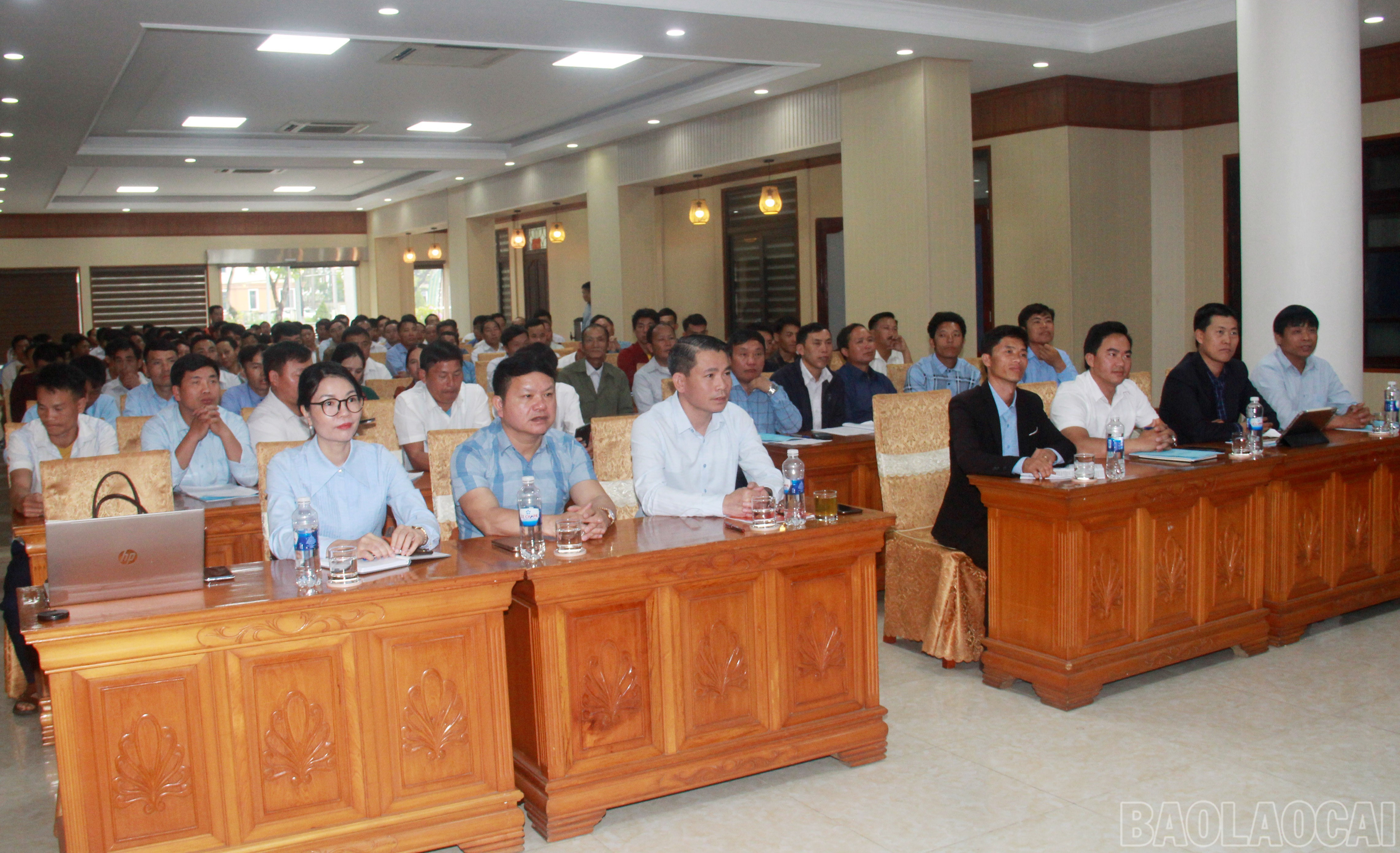 Đại biểu dự hội nghị. baolaocai-br_img-9364.jpg