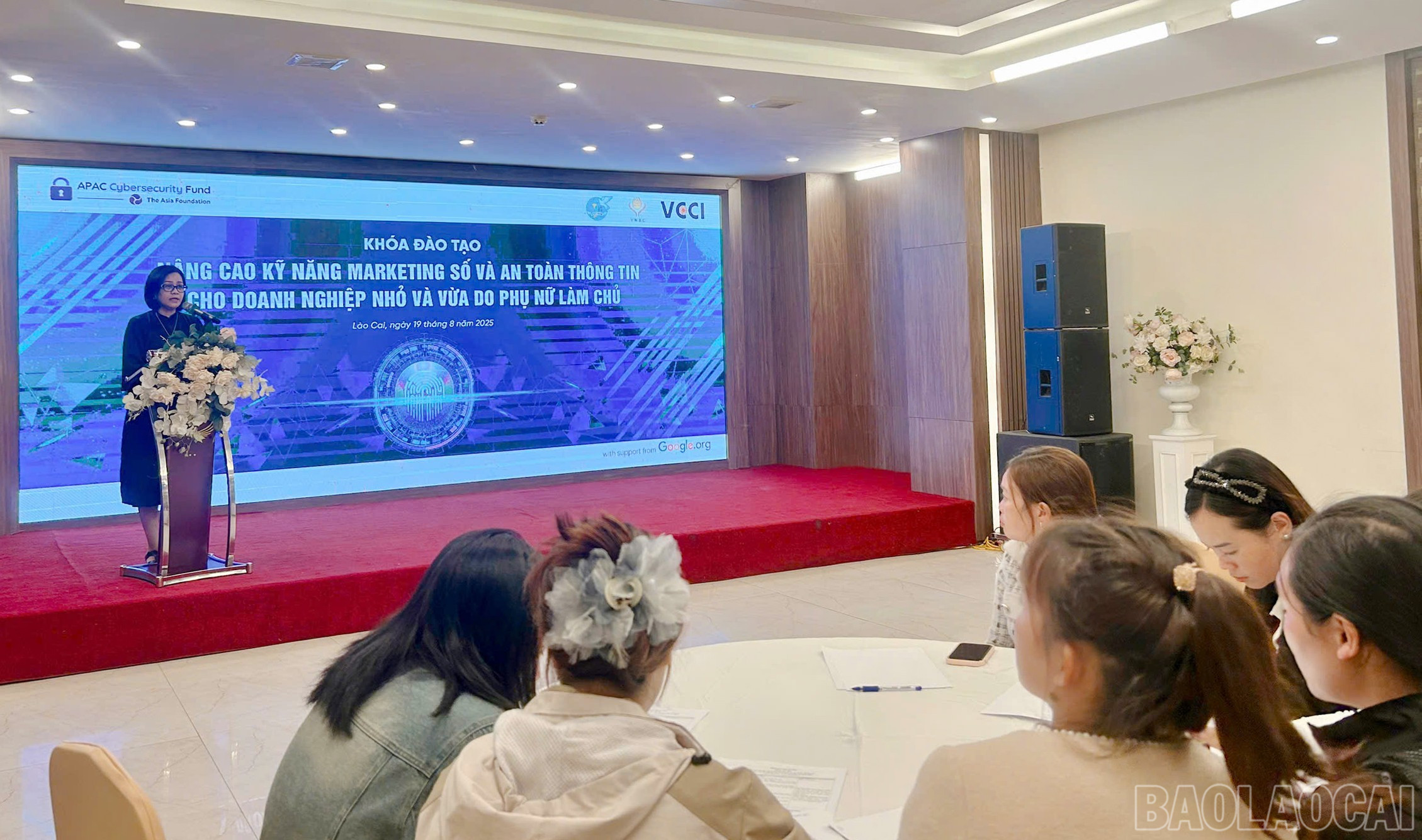 Quang cảnh khóa đào tạo. baolaocai-br_771a846588bb00e559aa.jpg