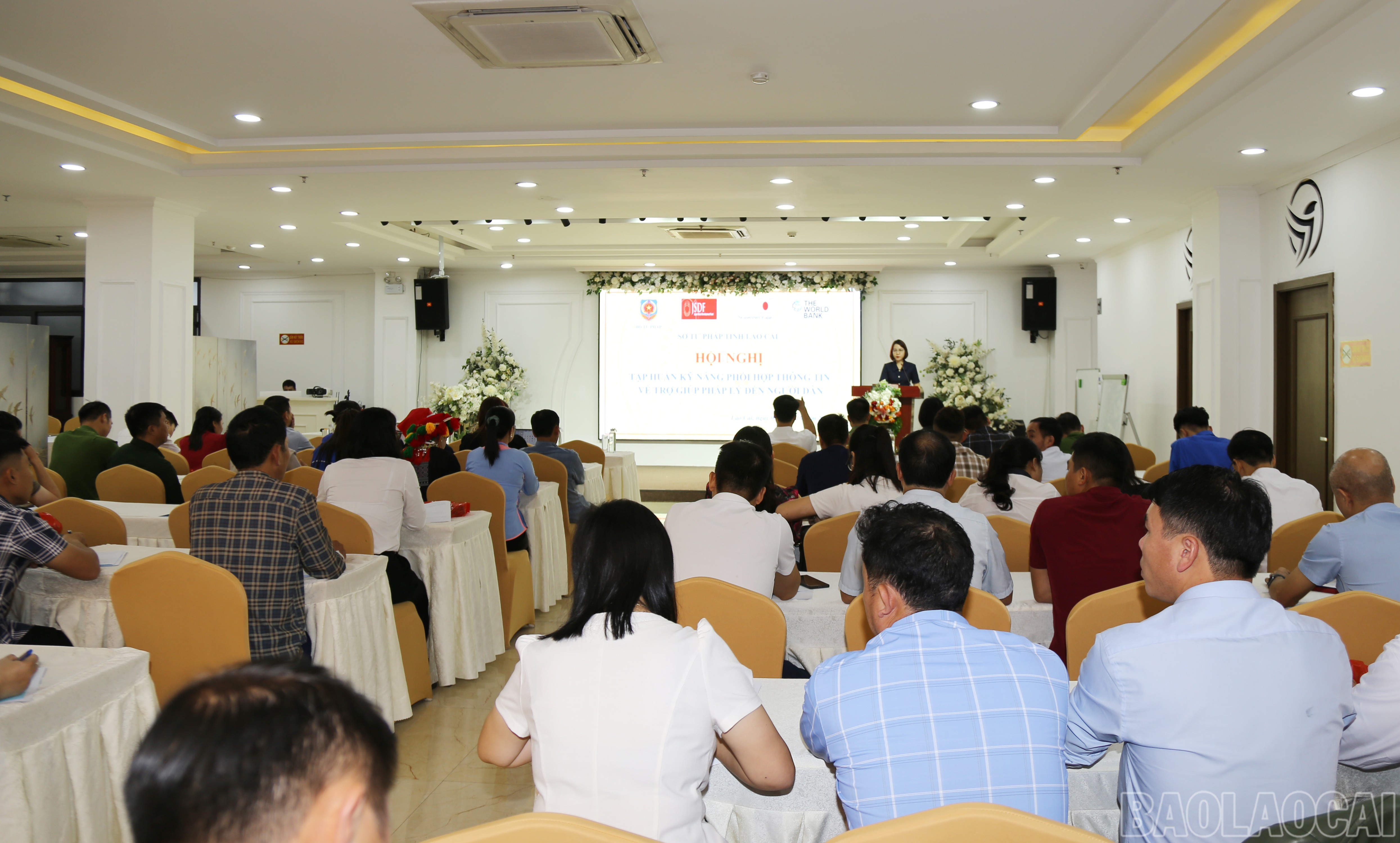 Quang cảnh hội nghị. baolaocai-br_img-1250.jpg