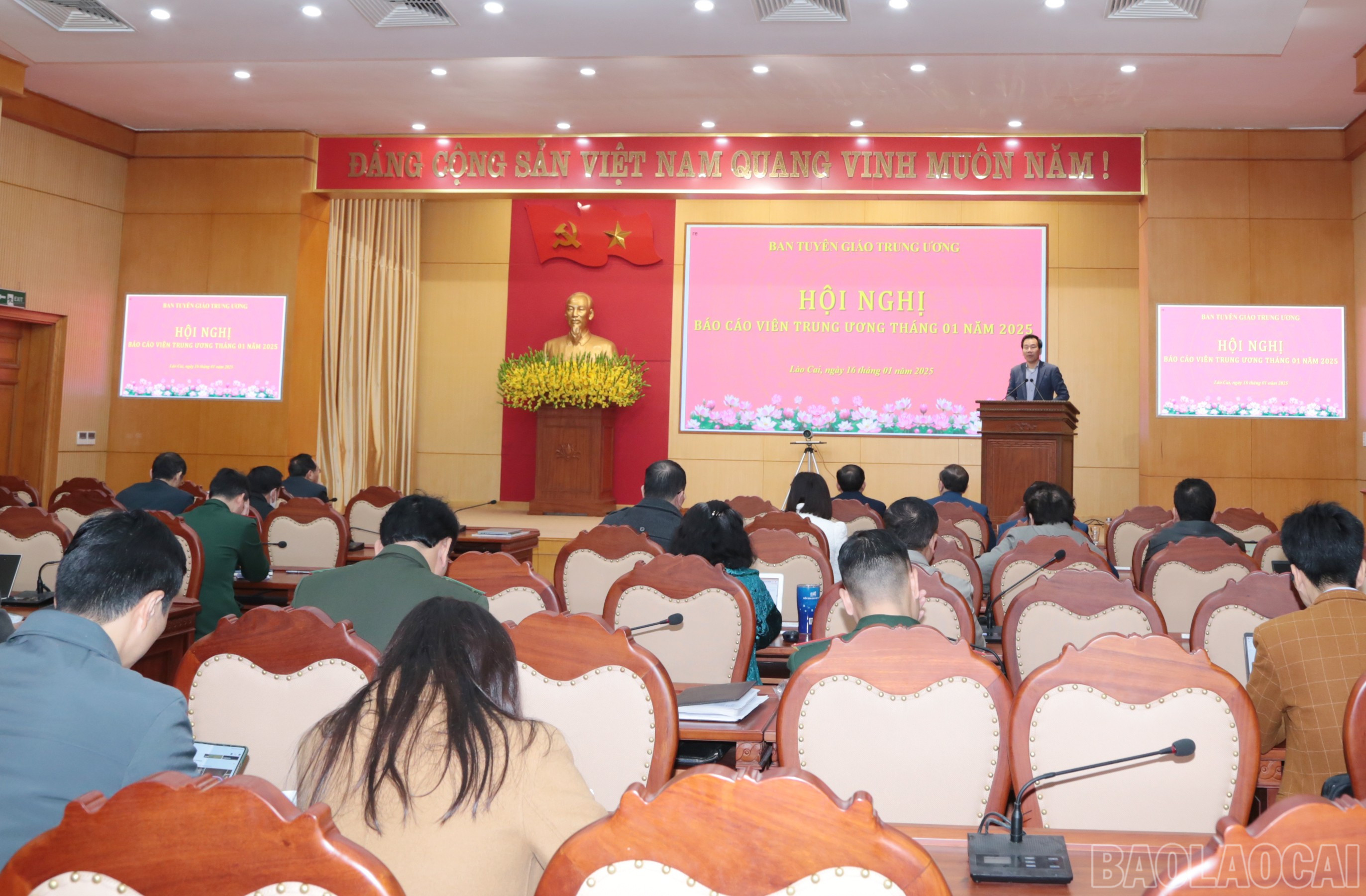 Quang cảnh hội nghị tại điểm cầu tỉnh Lào Cai. baolaocai-br_img-6381.jpg