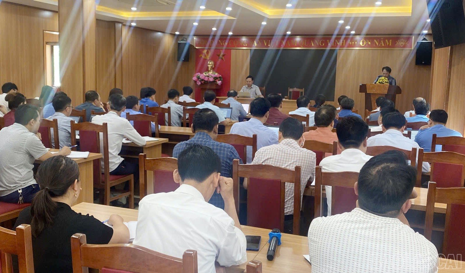 Huyện ủy Si Ma Cai quán triệt Thông báo số 4695 của Tỉnh ủy đến đội ngũ cán bộ. baolaocai-br_22d0e96af12746791f36.jpg