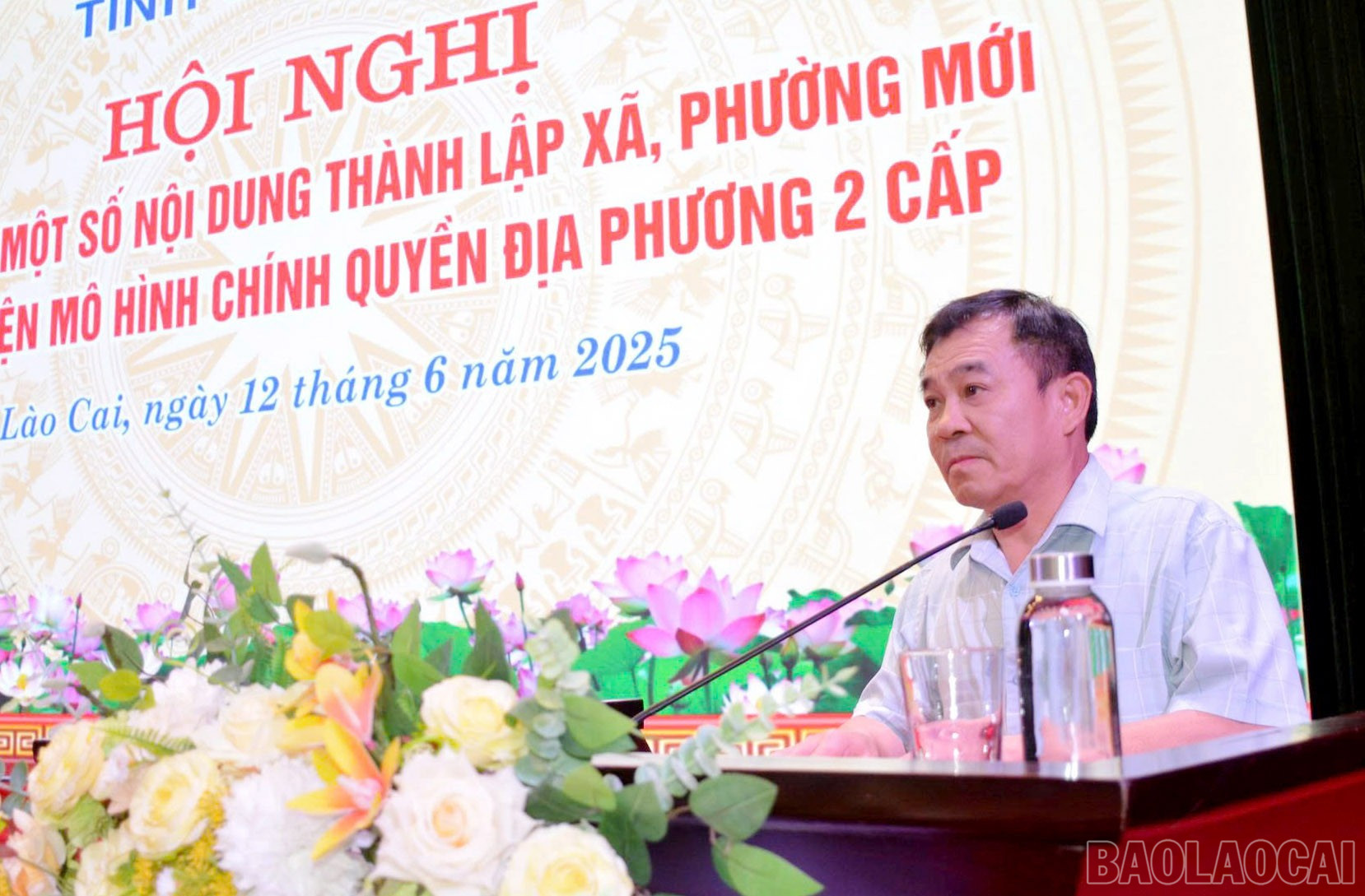 Trưởng Ban Tổ chức Tỉnh ủy Phạm Toàn Thắng phát biểu tại hội nghị. baolaocai-br_b0e092f4db606f3e3671.jpg