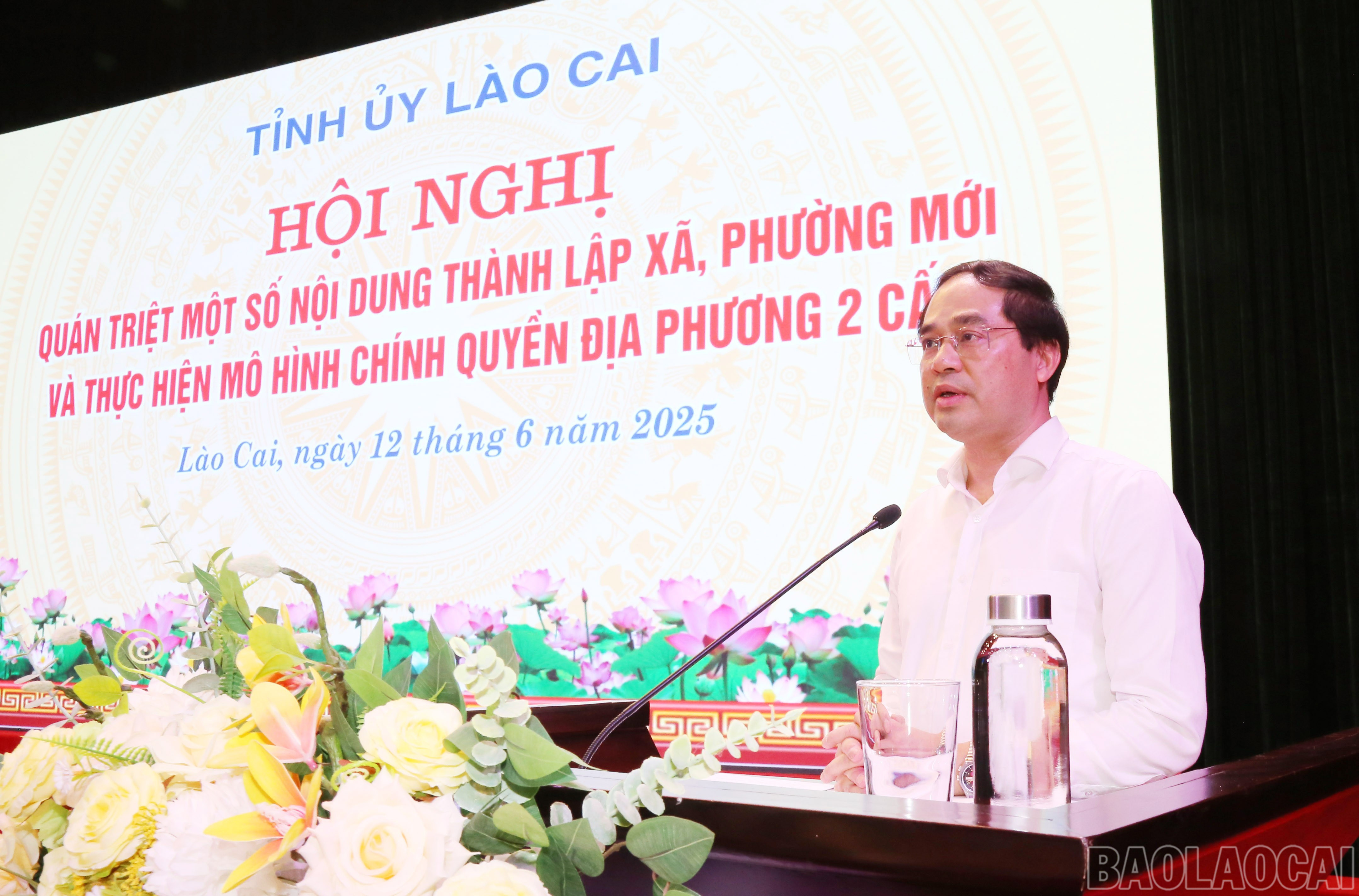 Bí thư Tỉnh ủy, Chủ tịch UBND tỉnh Trịnh Xuân Trường phát biểu chỉ đạo tại hội nghị. baolaocai-br_img-9983.jpg