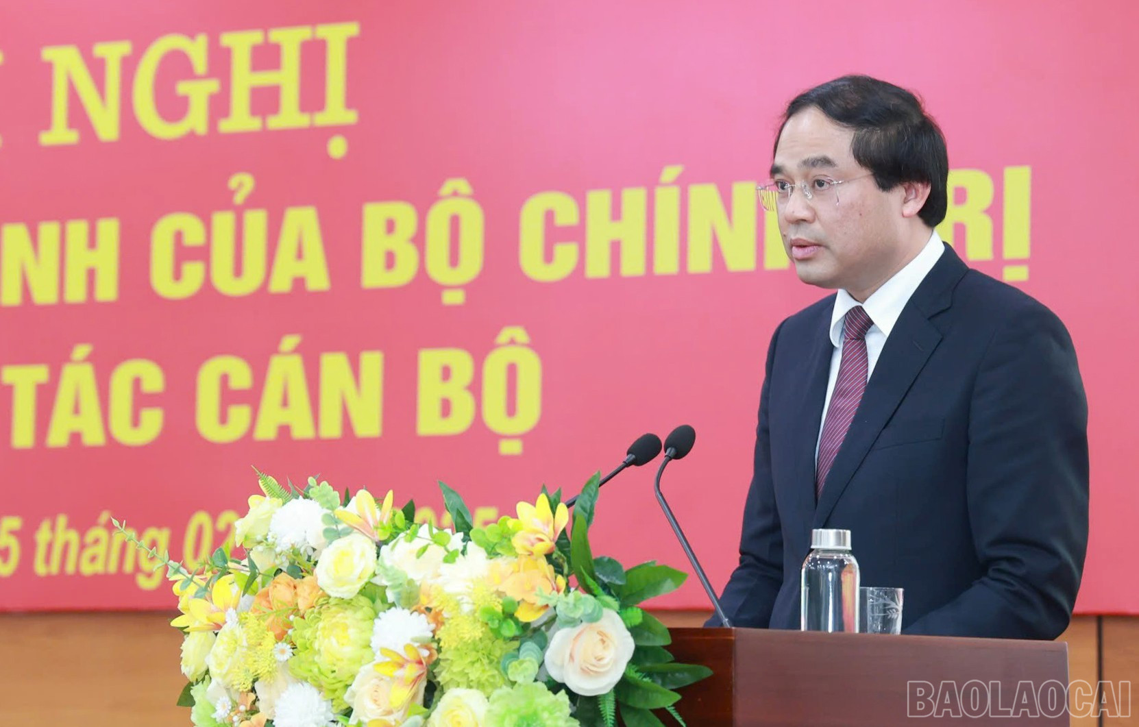 Tân Bí thư Tỉnh ủy Lào Cai Trịnh Xuân Trường phát biểu nhận nhiệm vụ. baolaocai-br_a6.jpg