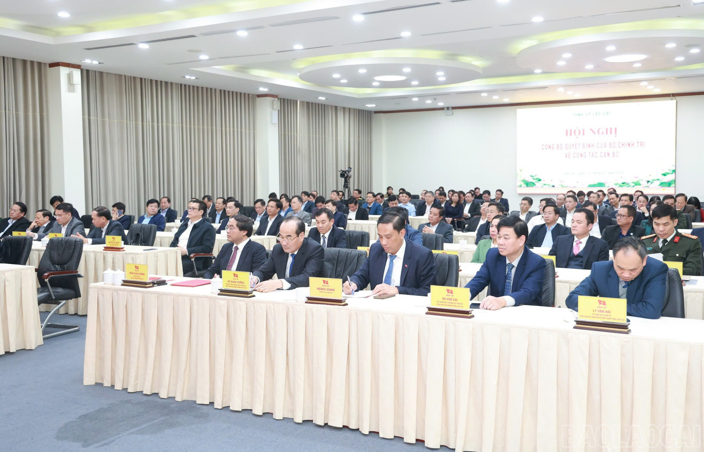 Đại biểu dự hội nghị. baolaocai-br_a3.jpg