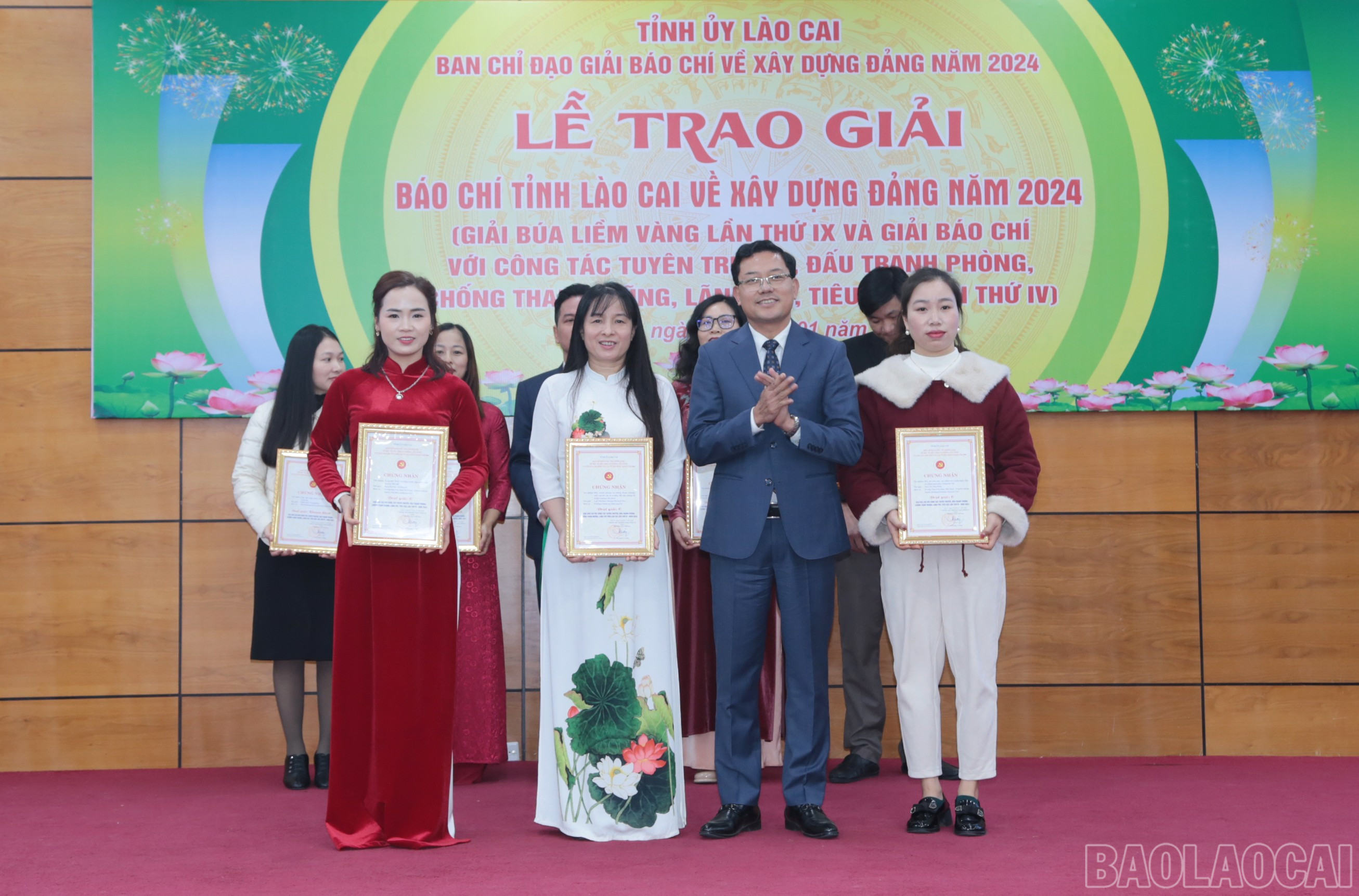 Trao giải Ba Giải Báo chí với công tác tuyên truyền, đấu tranh phòng, chống tham nhũng, tiêu cực, lãng phí năm 2024. baolaocai-br_img-6508.jpg