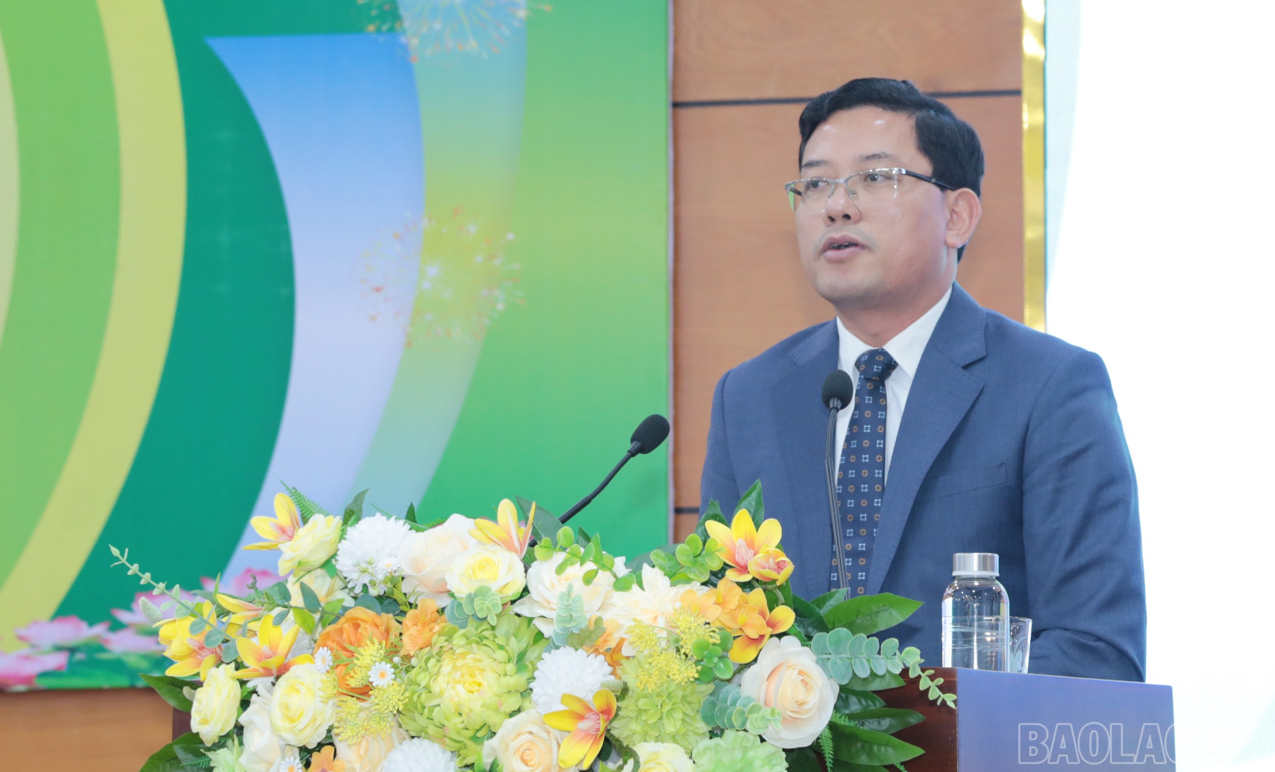 Phó Trưởng Ban Tuyên giáo Tỉnh ủy Phùng Nam Trung báo cáo tóm tắt kết quả tổ chức Giải báo chí tỉnh Lào Cai về xây dựng Đảng năm 2024. baolaocai-br_img-6426.jpg