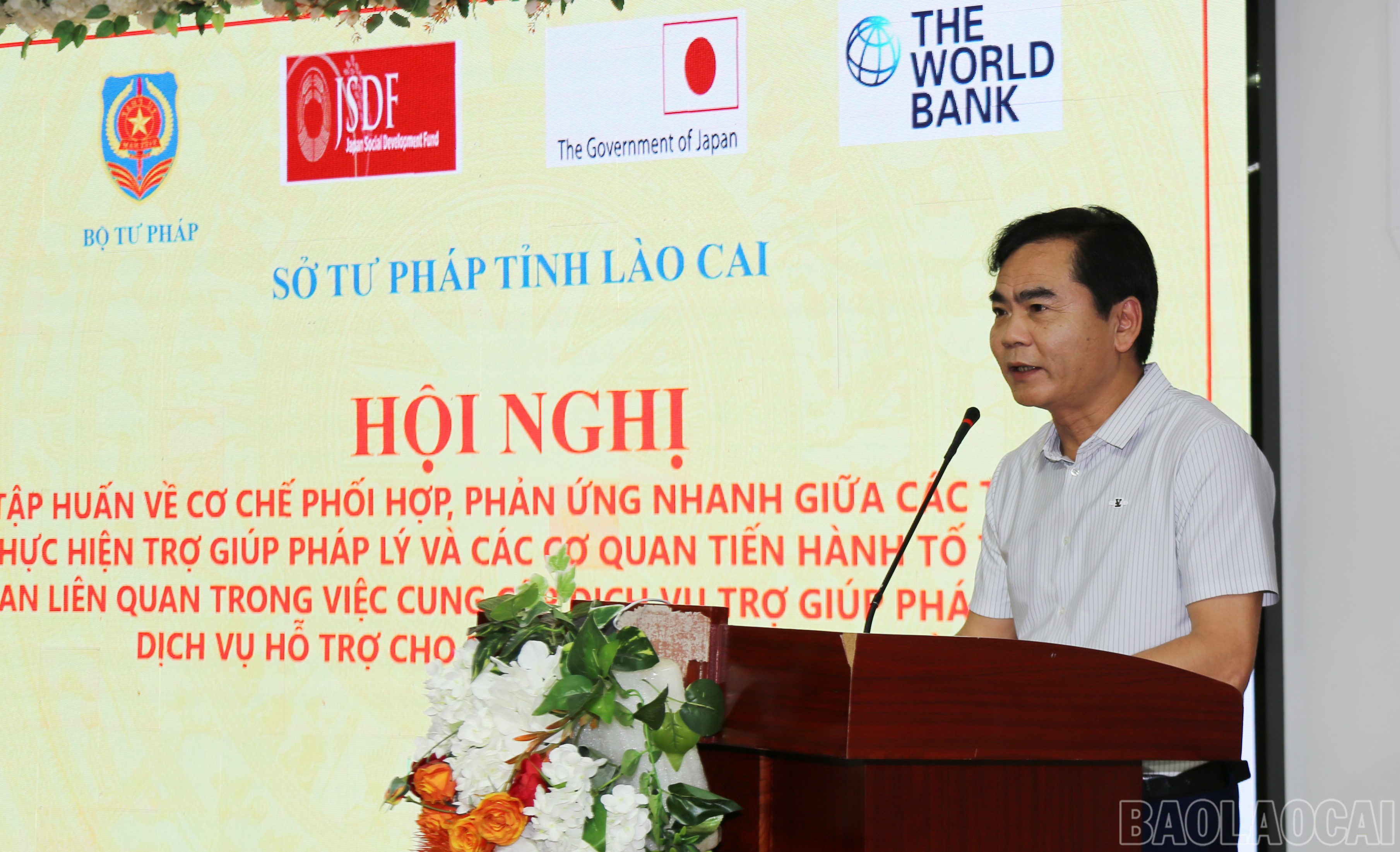 Lãnh đạo Sở Tư pháp phát biểu khai mạc hội nghị. baolaocai-br_img-1609.jpg