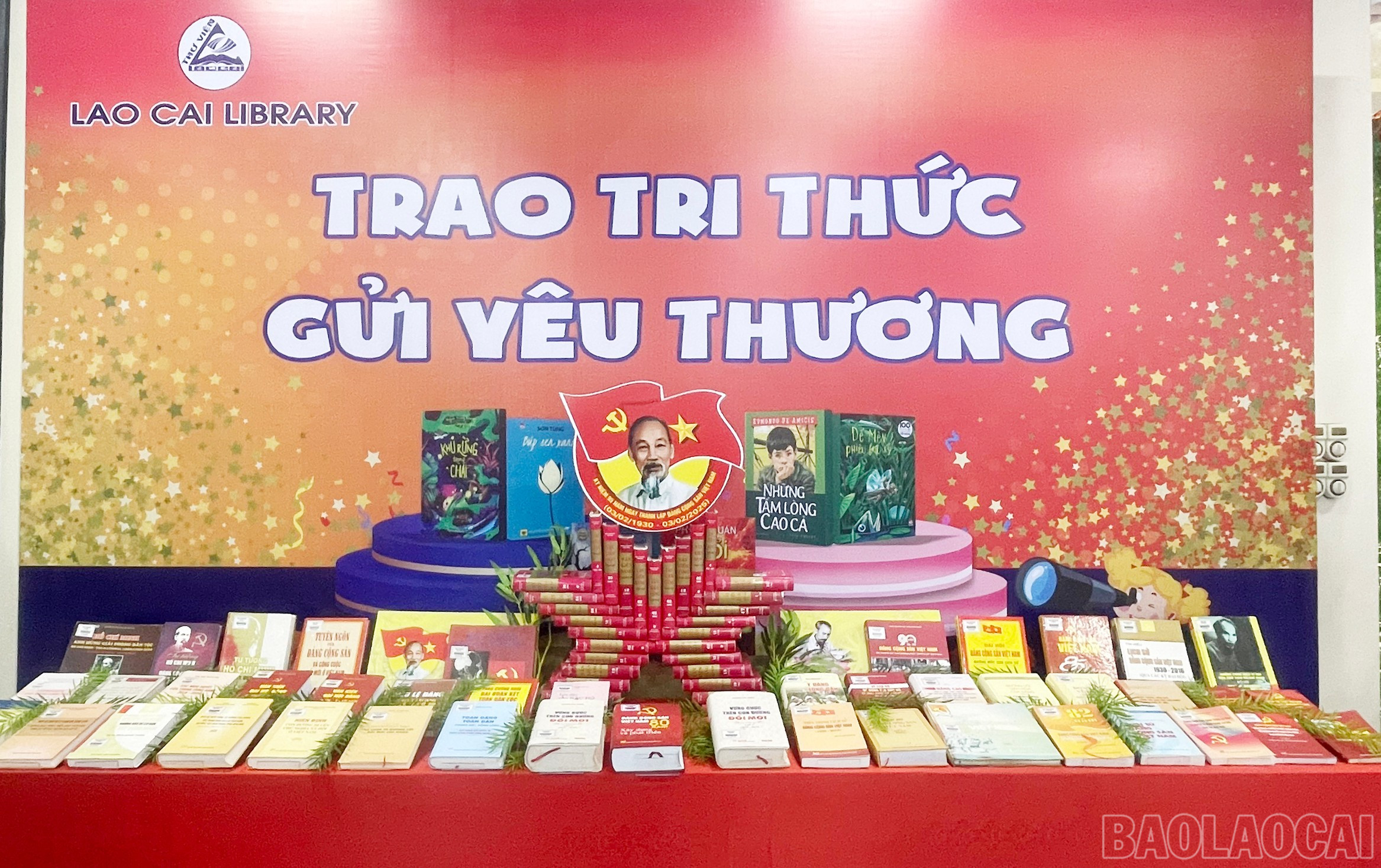 Gần 300 ấn phẩm được trưng bày trong dịp kỷ niệm 95 năm ngày thành lập Đảng Cộng sản Việt Nam. baolaocai-br_481fb38485a33afd63b2.jpg