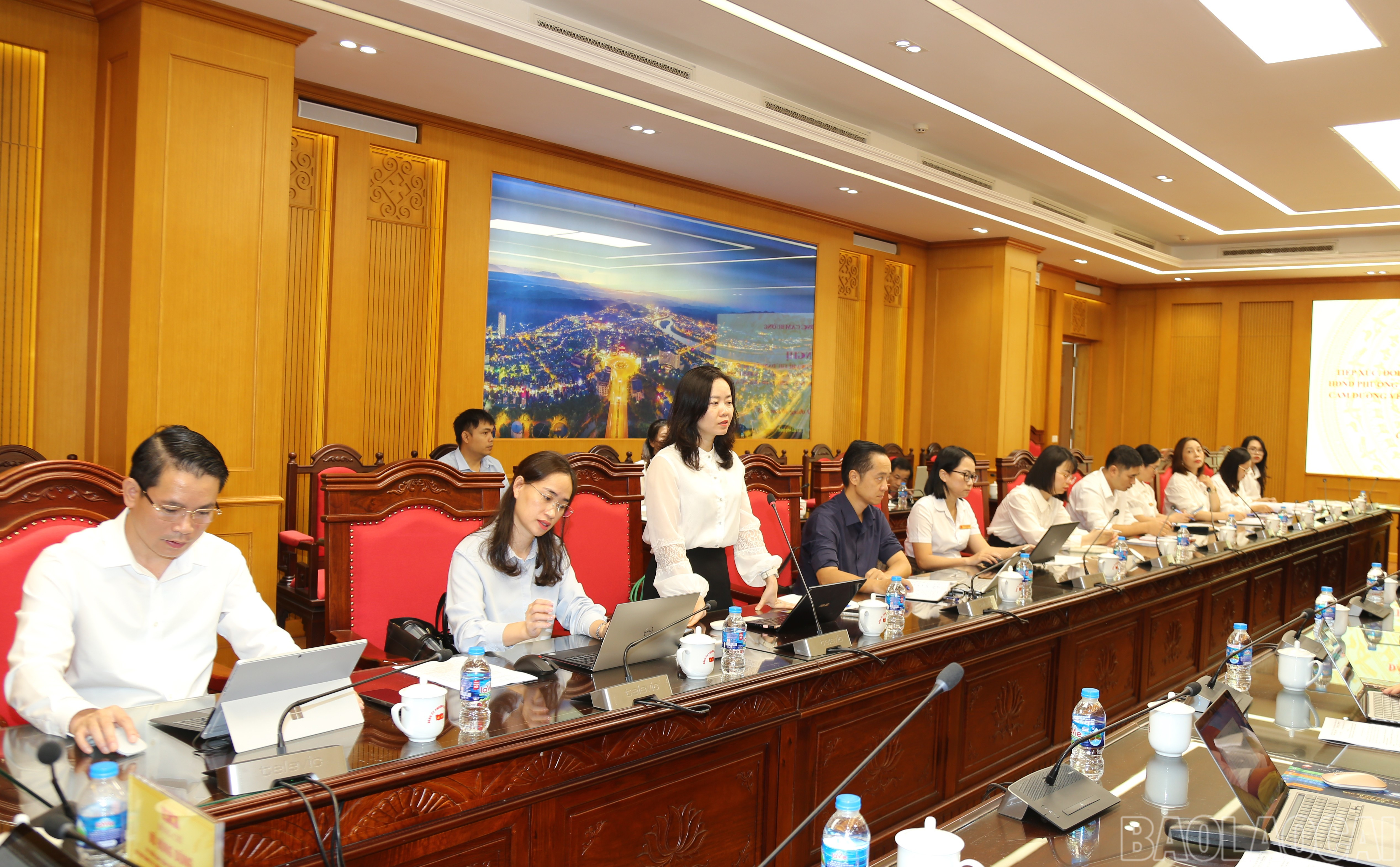 Các đại biểu dự hội nghị. baolaocai-br_img-1328.jpg