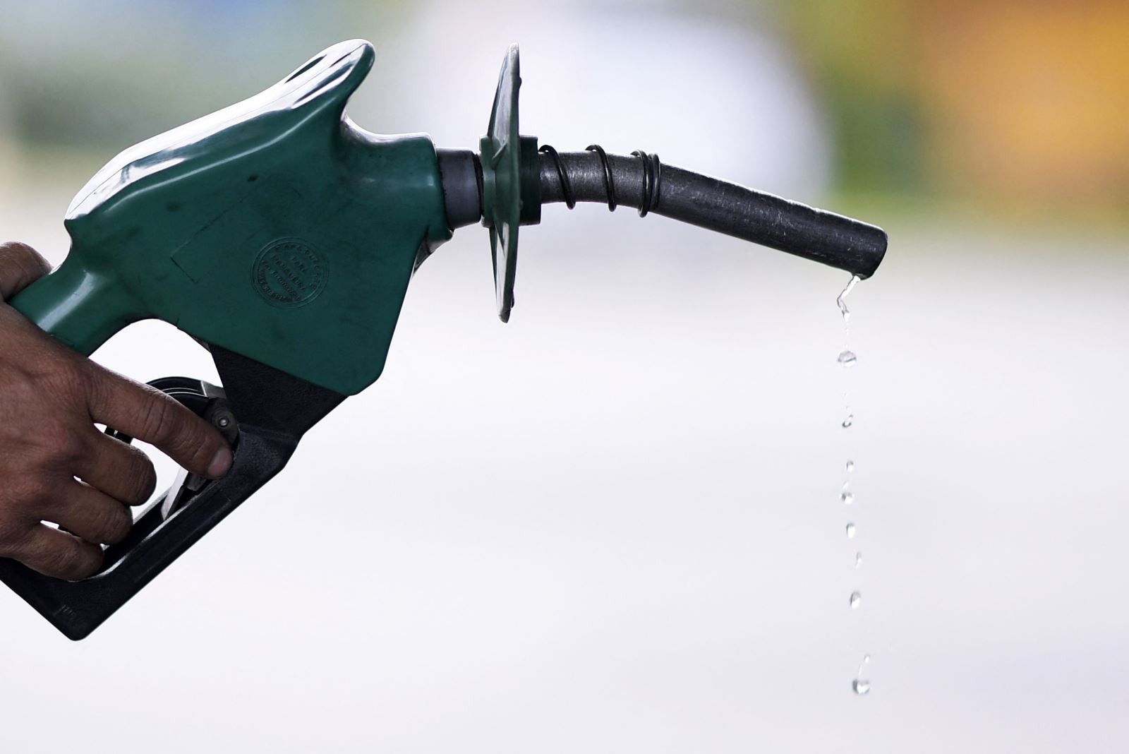 OPEC+7 đã nhất trí tăng sản lượng thêm 548.000 thùng/ngày vào tháng 8. gia-dau-28112024-01.jpg