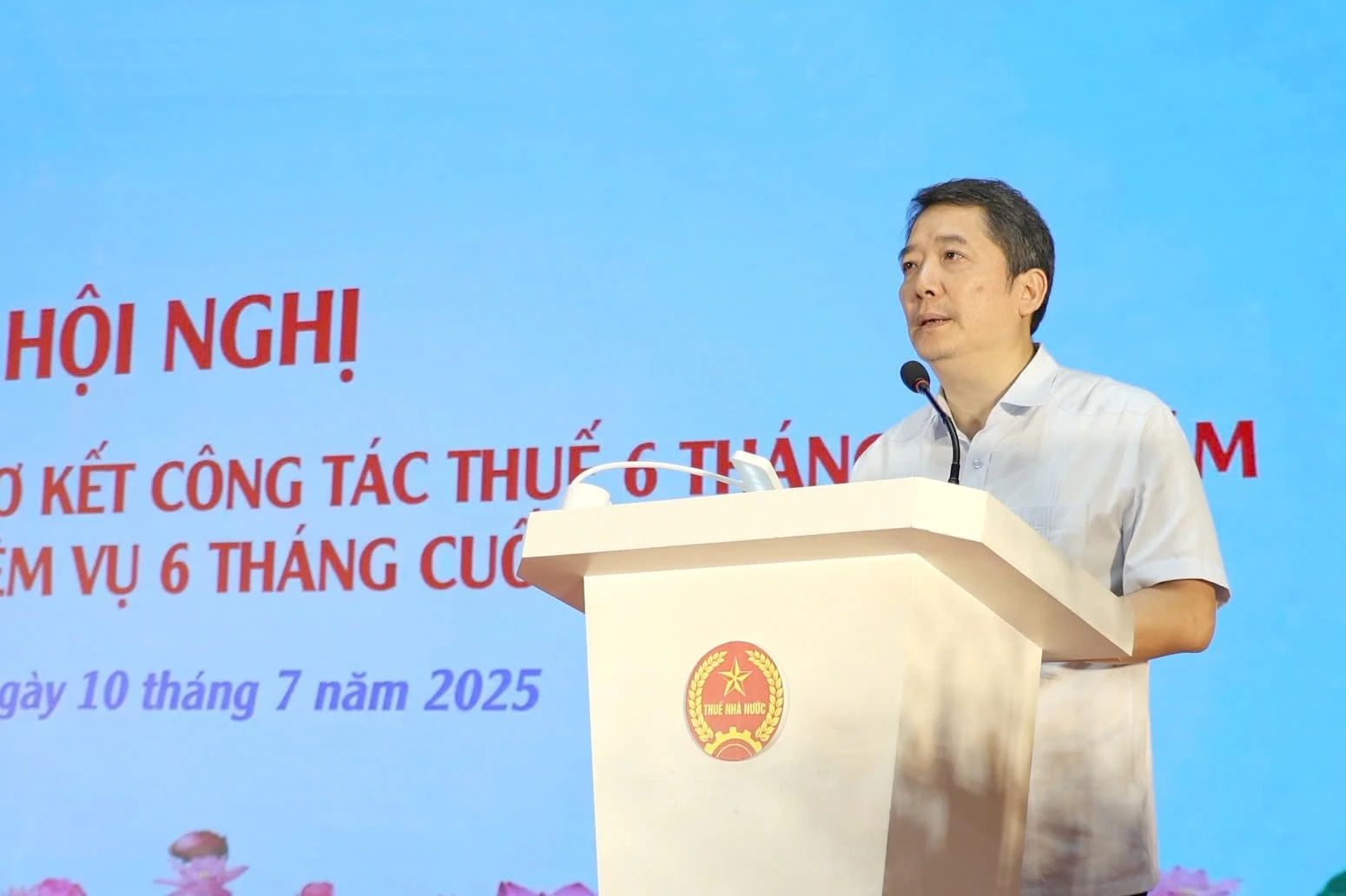 Thứ trưởng Bộ Tài chính Cao Anh Tuấn phát biểu tại hội nghị.