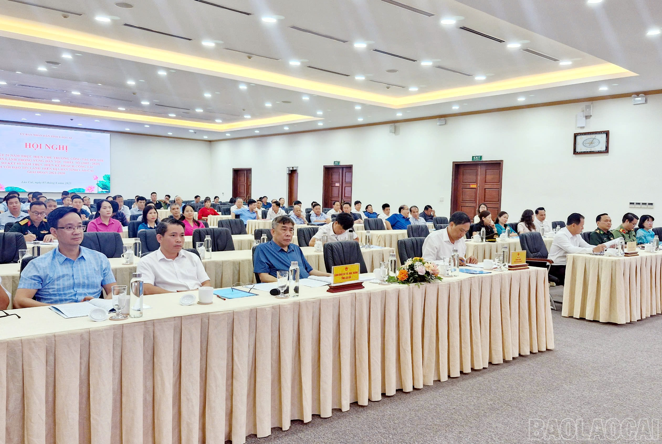 Các đại biểu dự hội nghị. baolaocai-br_2.jpg