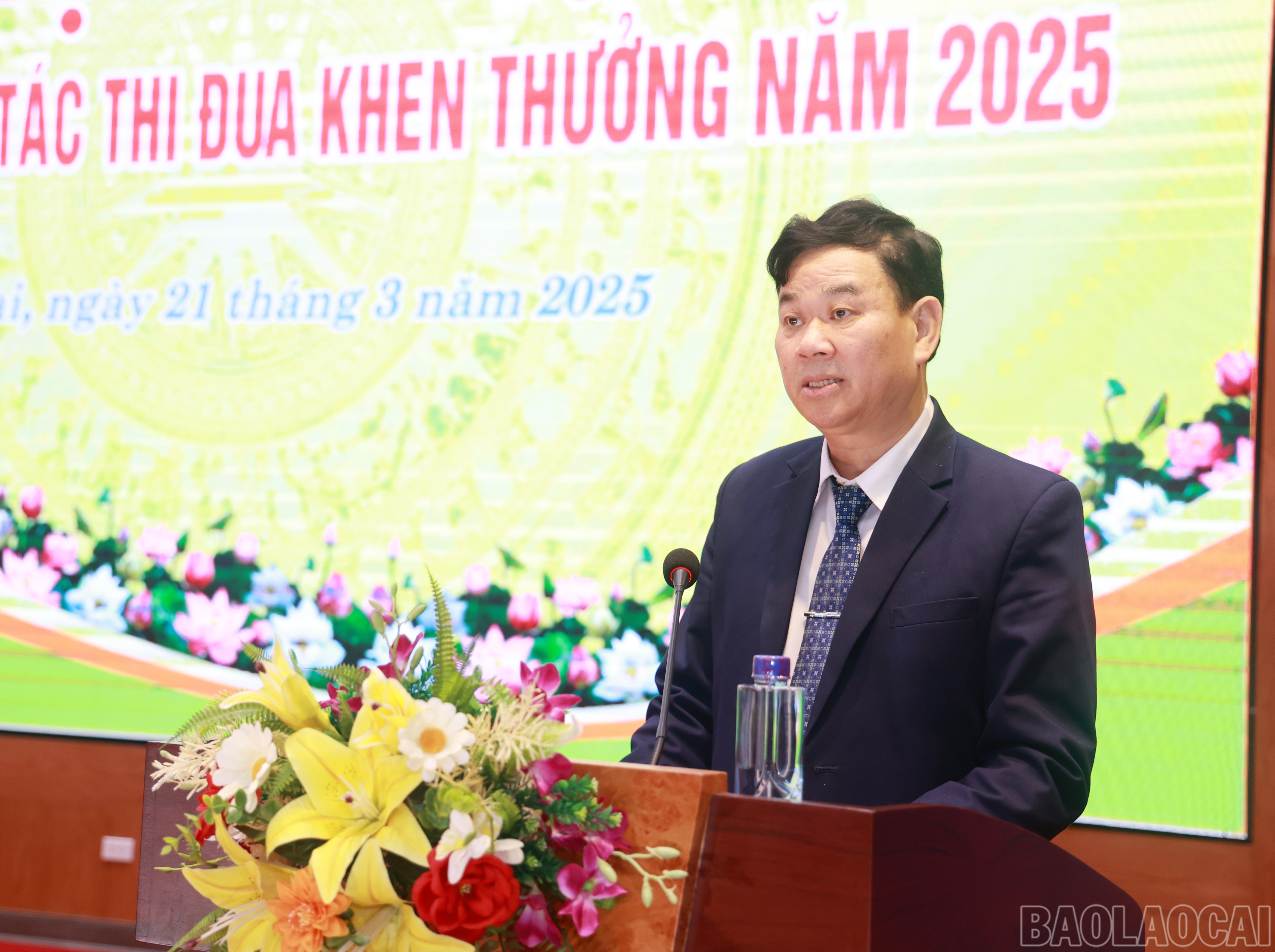 Đồng chí Vũ Văn Cài, Ủy viên Ban Thường vụ Tỉnh ủy, Phó Chủ tịch Thường trực HĐND tỉnh, Phó Chủ tịch Hội đồng Thi đua - Khen thưởng tỉnh phát động thi đua năm 2025. baolaocai-br_15.jpg