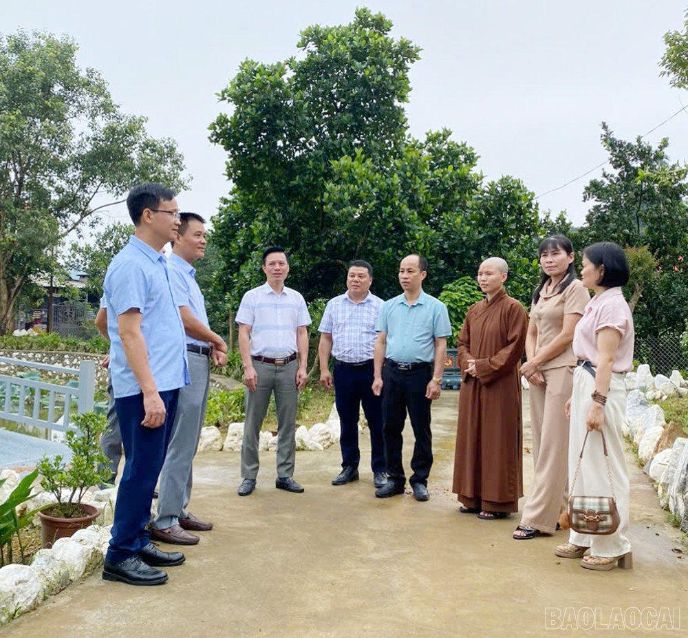 Đợt khảo sát nhằm nâng cao hiệu quả công tác quản lý, bảo vệ và phát huy giá trị di tích lịch sử - văn hóa trên địa bàn tỉnh. baolaocai-br_7.jpg