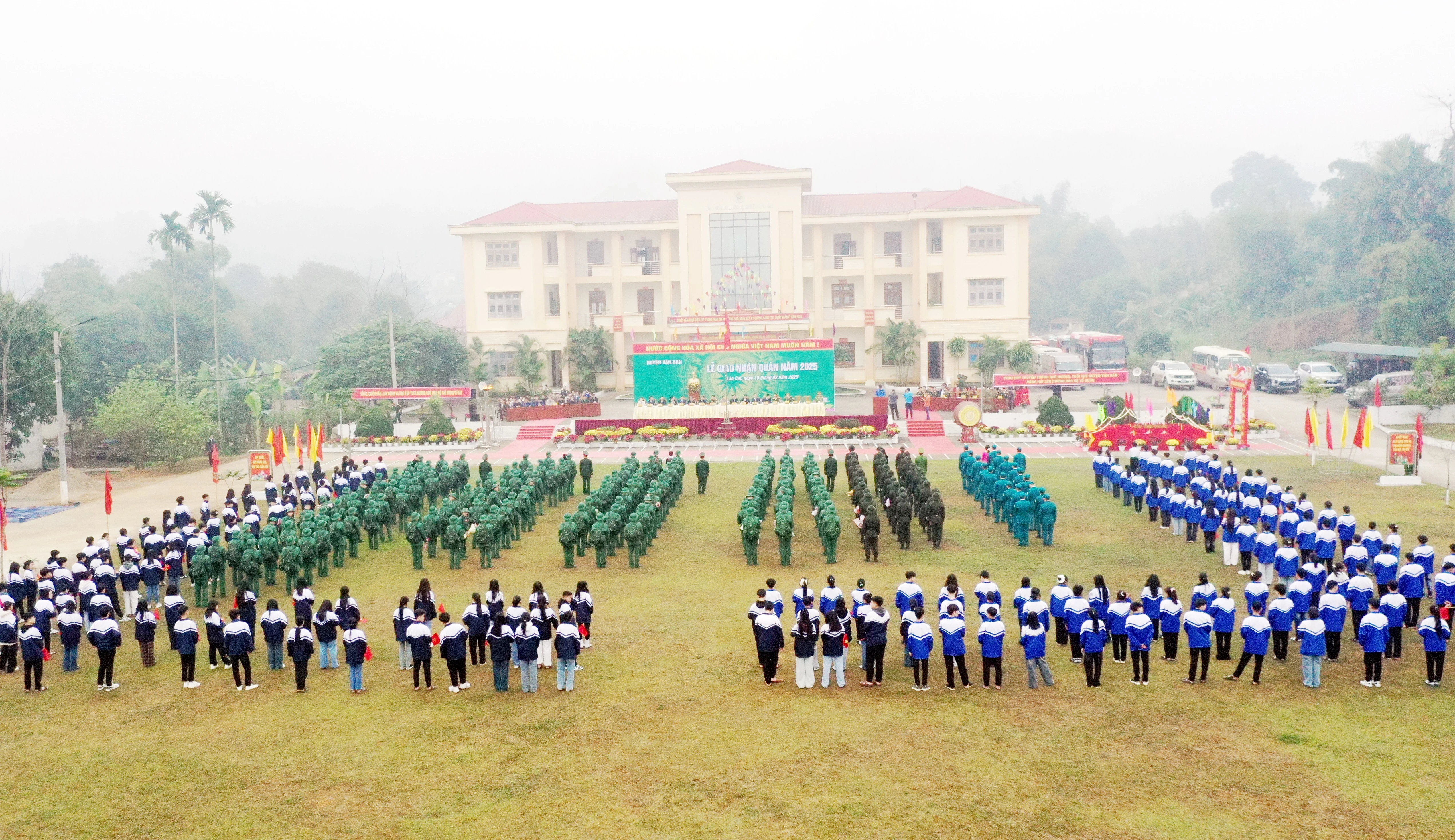 Quang cảnh buổi lễ.