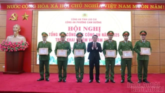 Công an phường Cam Đường nhận danh hiệu “Đơn vị quyết thắng” năm 2025