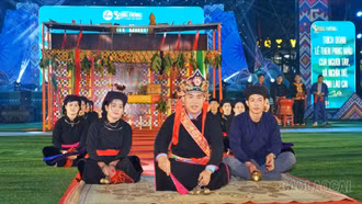 Đặc sắc màn trình diễn nghi thức sinh hoạt văn hóa dân gian