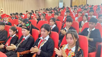 Văn Bàn: Giao lưu, chia sẻ kinh nghiệm hoạt động CLB Thủ lĩnh của sự thay đổi các trường THCS