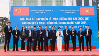 Bế mạc Giải đua xe đạp quốc tế "Một đường đua, hai quốc gia" năm 2024