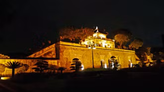 Trải nghiệm tour đêm "Giải mã Hoàng Thành Thăng Long"