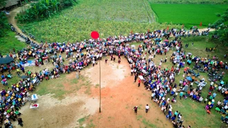 Rực rỡ sắc màu Lễ hội quả còn huyện Bảo Yên