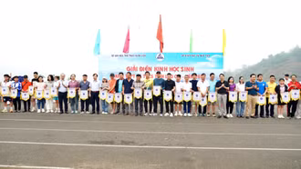 Hơn 300 vận động viên tham gia Giải Điền kinh học sinh khối THPT và THCS tỉnh Lào Cai năm 2025