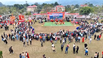 Sôi nổi hoạt động mừng Đảng, mừng Xuân tại các địa phương