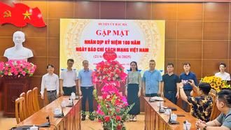 Huyện ủy Bắc Hà gặp mặt các cơ quan báo chí nhân kỷ niệm 100 năm ngày Báo chí Cách mạng Việt Nam