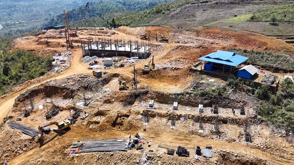 Gỡ "nút thắt" về vật liệu xây dựng cho các dự án trường nội trú biên giới