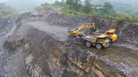 Tháo gỡ "điểm nghẽn", quyết tâm cho mục tiêu tăng trưởng hai con số