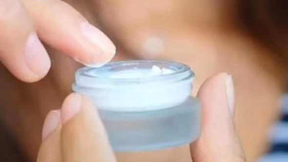 Bộ Y tế đình chỉ lưu hành, thu hồi, yêu cầu tiêu huỷ 3 lô mỹ phẩm
