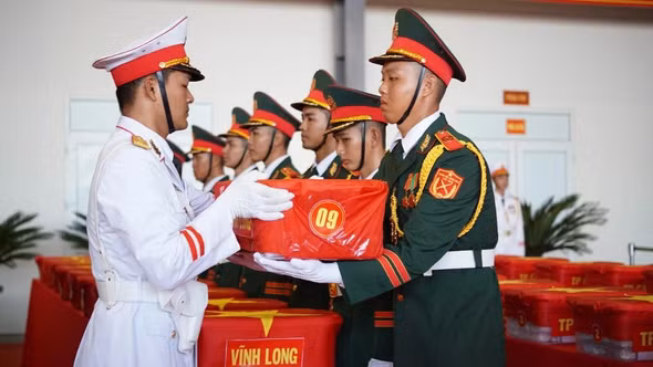 Điều động máy bay quân sự vận chuyển hơn 8.400 mẫu hài cốt liệt sĩ