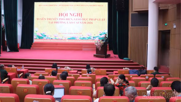 Phường Lào Cai: Gần 200 đại biểu nghe tuyên truyền về chuyển đổi số, pháp luật và đối ngoại