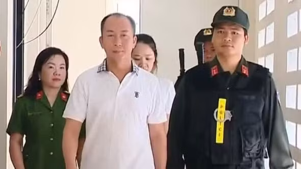 Cựu phó chủ tịch Hội doanh nhân trẻ bị khởi tố trong vụ chôn trái phép gần 600 tấn chất thải nguy hại