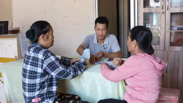 Phường Âu Lâu chi trả hơn 50 triệu đồng tiền dịch vụ môi trường rừng cho 126 hộ dân