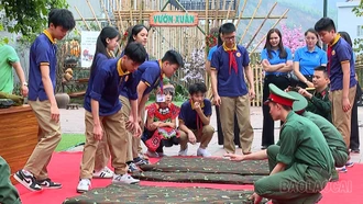 Chương trình “Hành trình di sản - Bước chân cha ông” thu hút 840 người tham gia