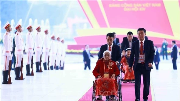 [Ảnh] Đại biểu đến dự khai mạc Đại hội XIV của Đảng