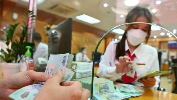 Lãi suất huy động vượt 7%, cho vay rục rịch tăng