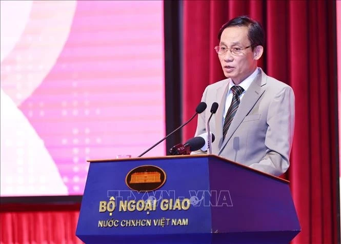 Ủy viên Bộ Chính trị, Bộ trưởng Ngoại giao Lê Hoài Trung phát biểu chỉ đạo. Ảnh: Minh Đức/TTXVN