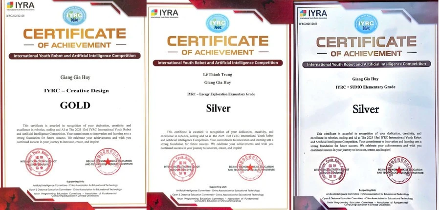 Giấy Chứng nhận thành tích được ban tổ chức Cuộc thi Sáng tạo ROBOTICS&amp;AI trao tặng cho các thành viên đội tuyển Trường Tiểu học Kim Đồng.