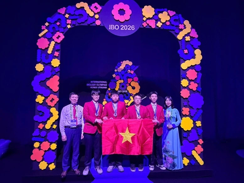 Đội tuyển Olympic Sinh học Việt Nam giành 4 huy chương Bạc