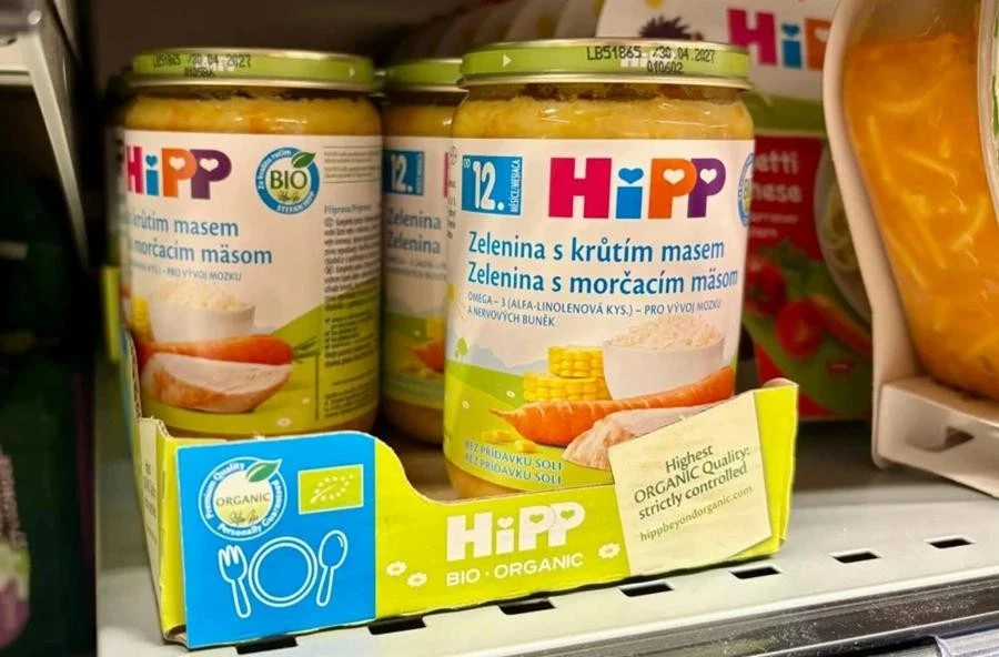 Những lọ thức ăn dặm HiPP cho trẻ 5 tháng tuổi nghi chứa thuốc diệt chuột.